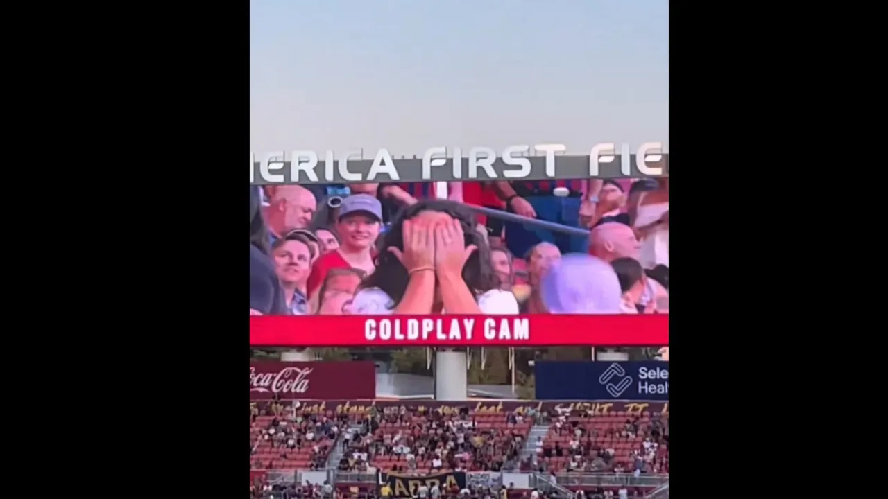 "Um Coldplay Câmara". Como é o Algo Tão Embaraçoso Se Tornou Tão Tão?