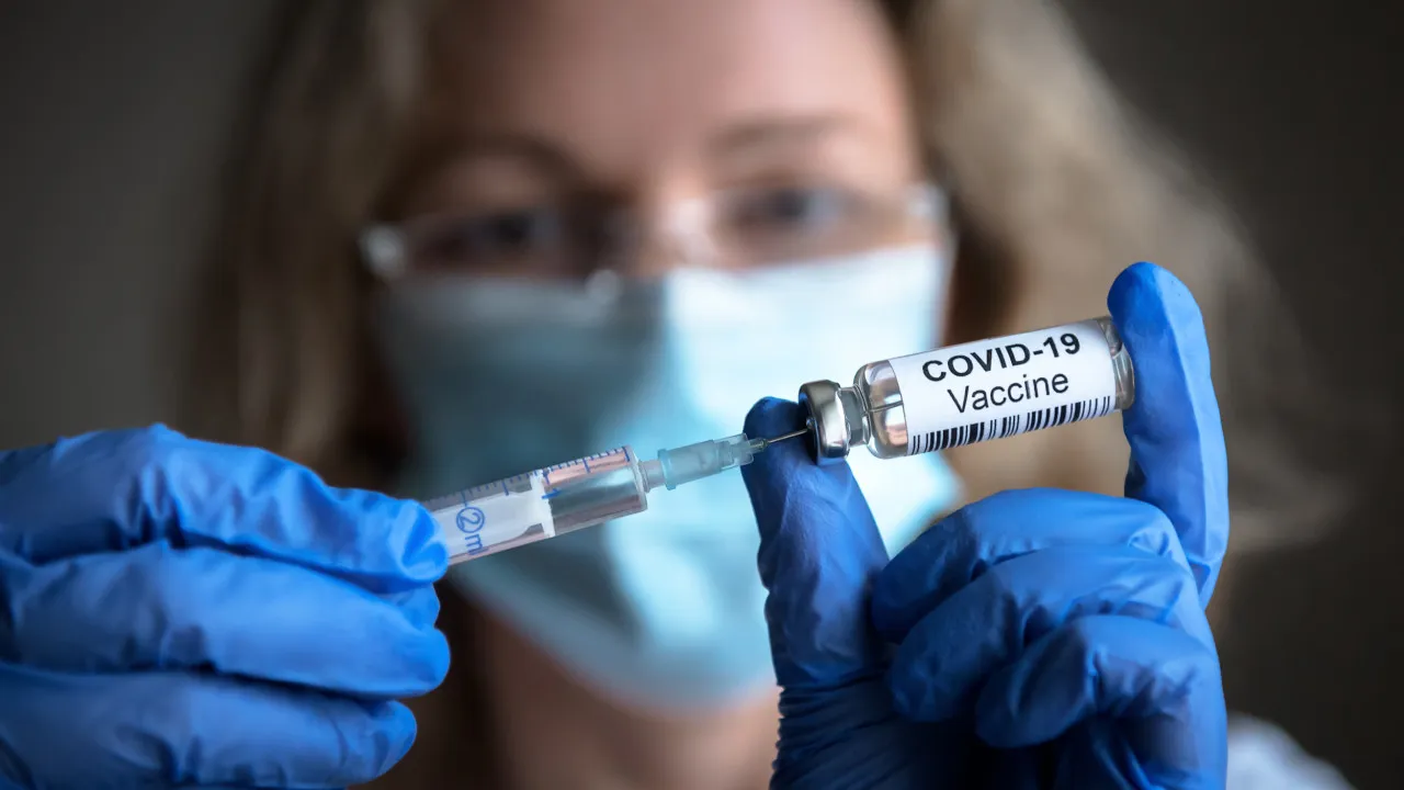 Vacina Semelhante à da Covid Pode Ajudar A Curar Casos de Cancro