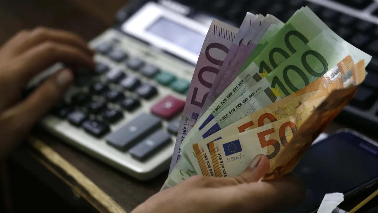 Valor investido em cerficados de aforro é o mais alto desde 1998