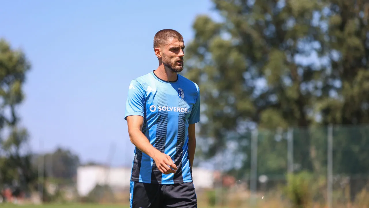 Vizela Reforça DeFesa Com Internacional Búlgaro Andrea Hristov